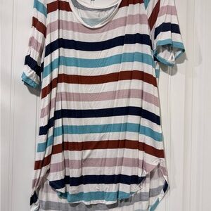 White and Gray Boxy Relaxed T-Shirt with Short Sleeves and Crew Neck